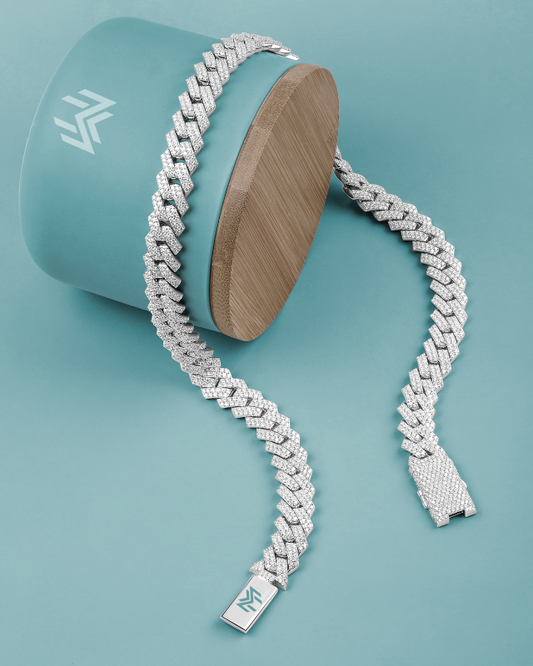 Silver bracelet with a braided design